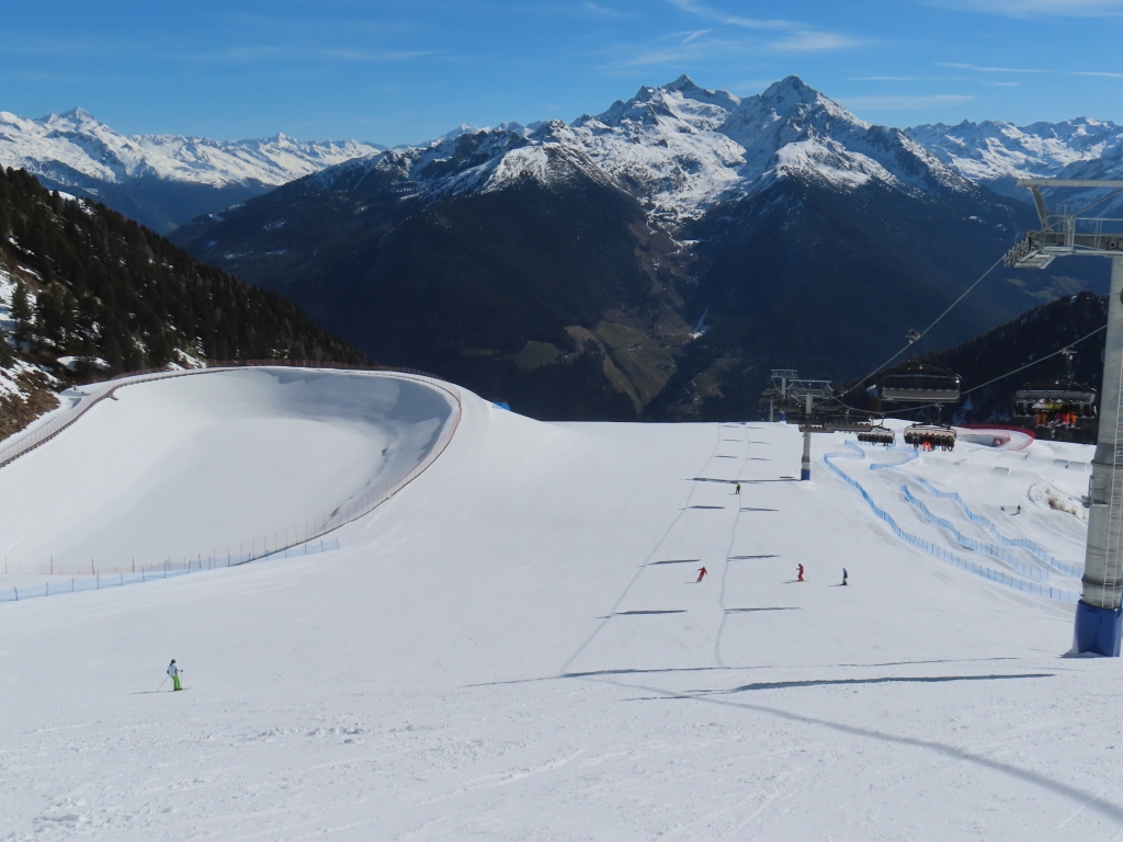 Piste an der Seenockbahn mit der Durreck-Gruppe im Hintergrund