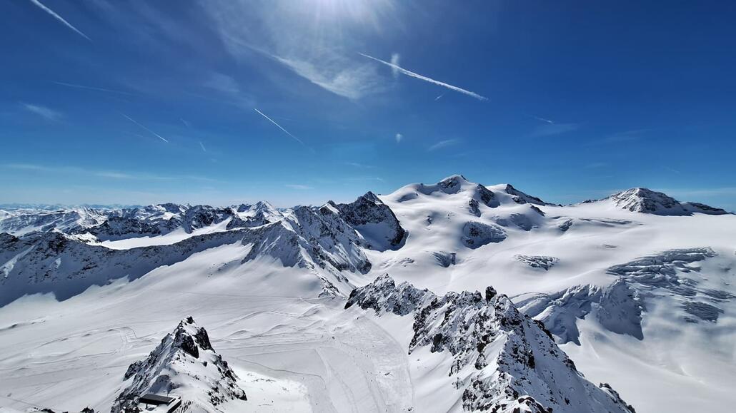 Panorama an der Bergstation der Wildspitzbahn 1