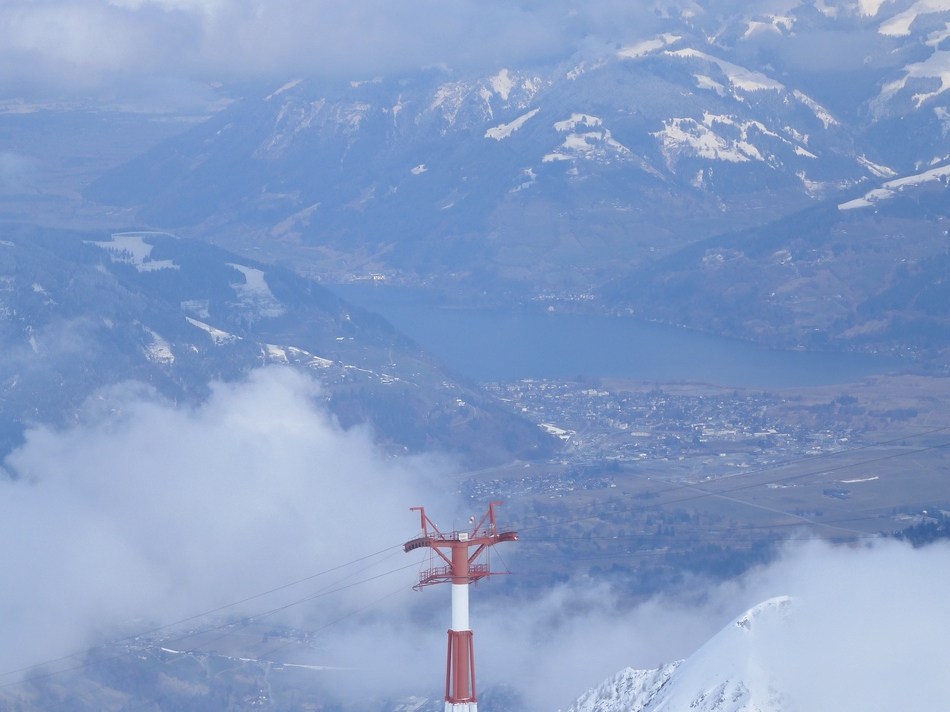 Zoom zum Zeller See.