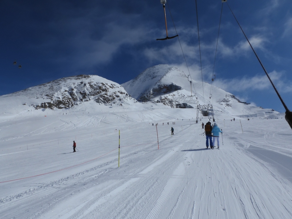 Magnetköpfllift. Endlich Sonne am Gletscher