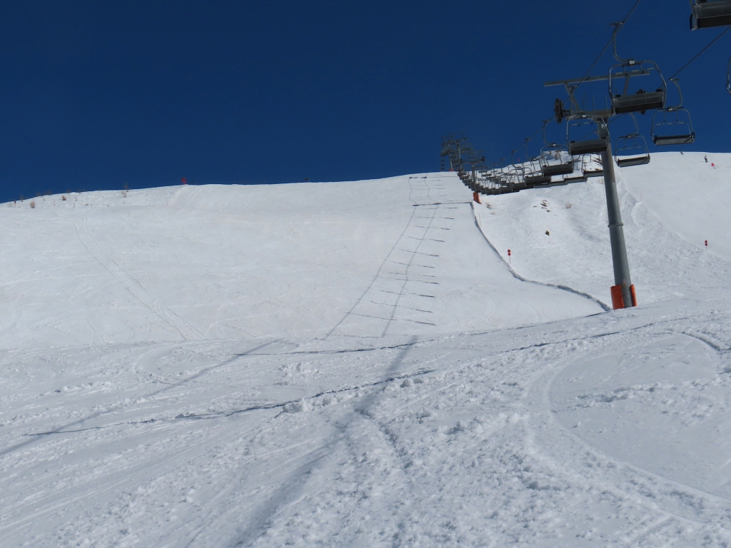 Die Mooserbergbahn hat mit die attraktivsten Pisten, aber ist halt sehr lahm.