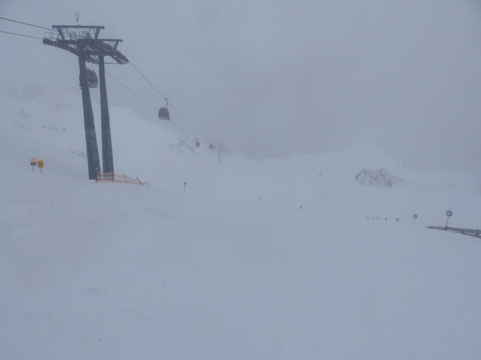 Sehr schlechte Sicht im Bereich der Gipfelbahn