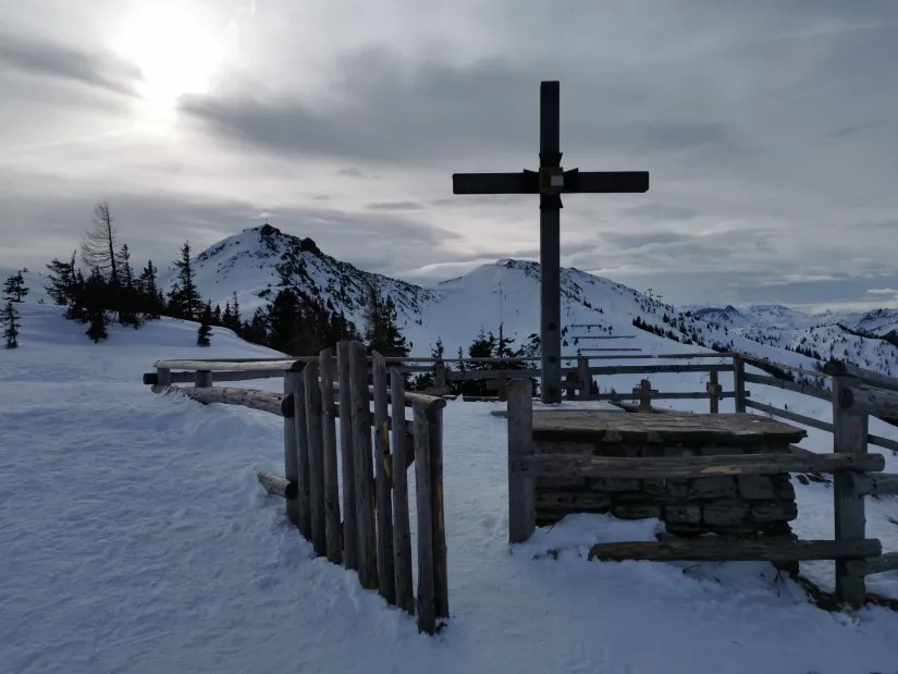 5. Grießenkareck mit Gipfelkreuz.