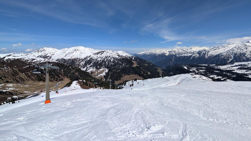 Inzwischen um 15 Uhr ist Königsleiten komplett ausgestorben, niemand zu sehen weit und breit!