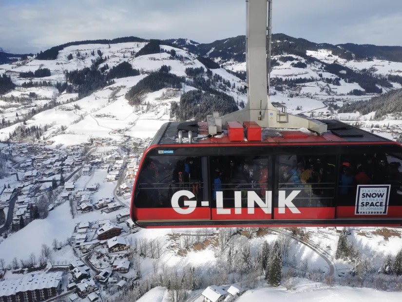 16. Ganz schön viele Links, Liner, Shuttle und Jets hier. ;)