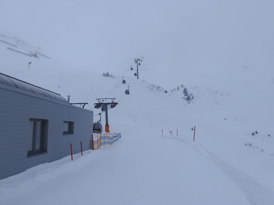 Beim Schattberg-Sprinter mache ich eine Wiederholung obwohl der Gipfel im Nebel ist. Aber nebelige Gipfelbereiche sind in dieser Urlaubswoche anscheinend selbstverständlich.