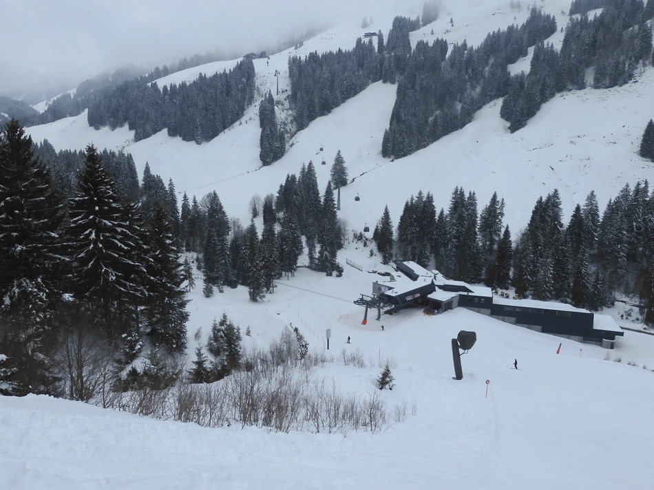 So, ich wollte aber die neue Maiskopfbahn kennen lernen. Also weiter Richtung Fieberbrunn mit der Tirol-S