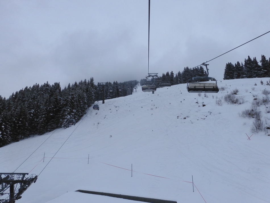 Nun könnte ich wieder zum Auto abfahren. Bis Betriebsschluss ist noch ein wenig Zeit. Diese nütze ich noch für eine Bergfahrt mit dem Schönleiten-6er