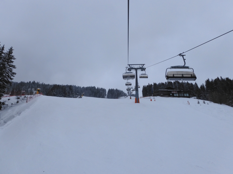 Als letzte Liftfahrt des Tages geht sich noch eine Fahrt mit dem Magic-6er aus.