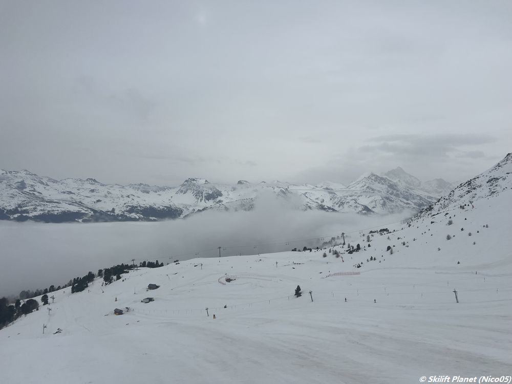 Blick von Crêt du Midi