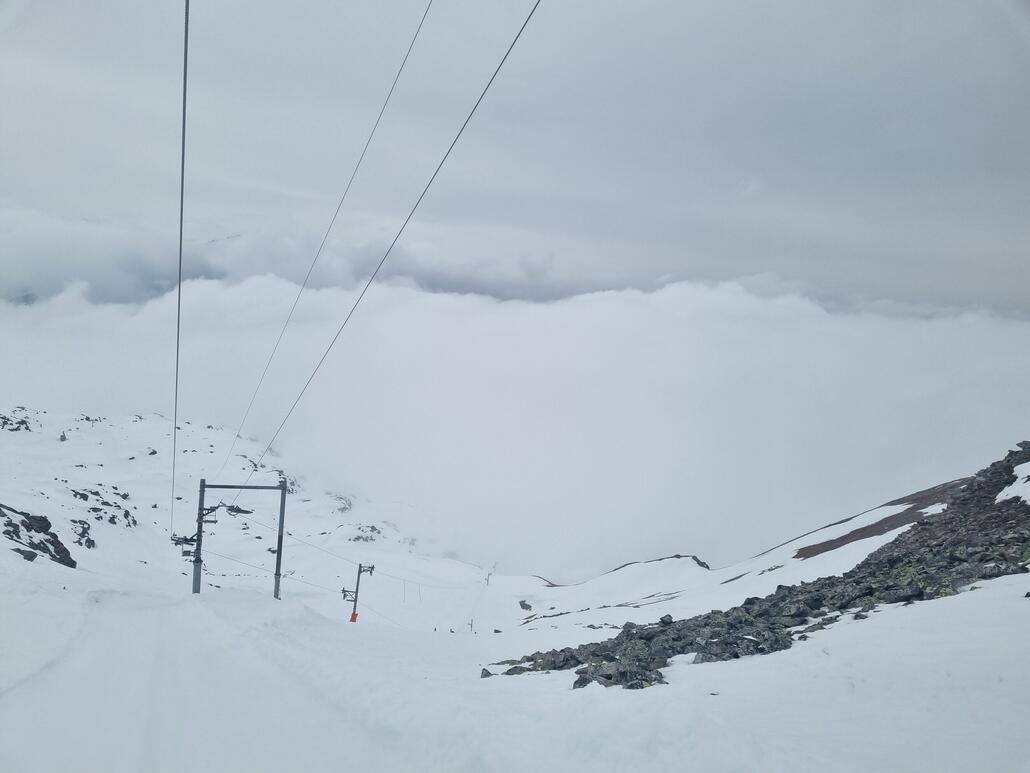Bella Tola. Zwischen 2500 und 3000m war die Sicht gut. Darunter gab es teilweise eingeschränkte Sicht