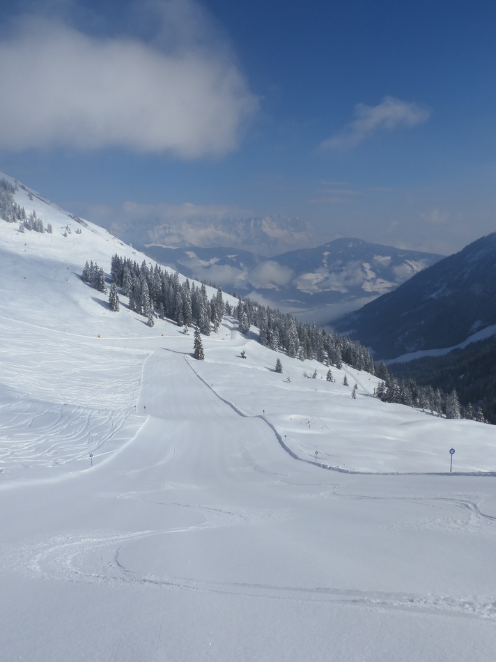 Auf der blauen Piste zum Talkaser sind anscheinend erst zwei Schifahrer vor mir gefahren.