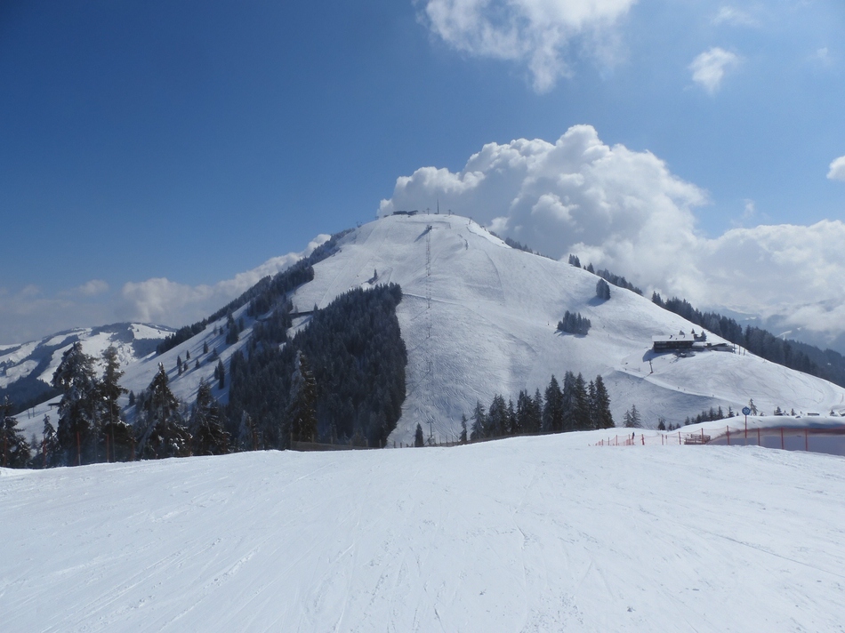 Blick von der Bergstation zur Hohen Salve