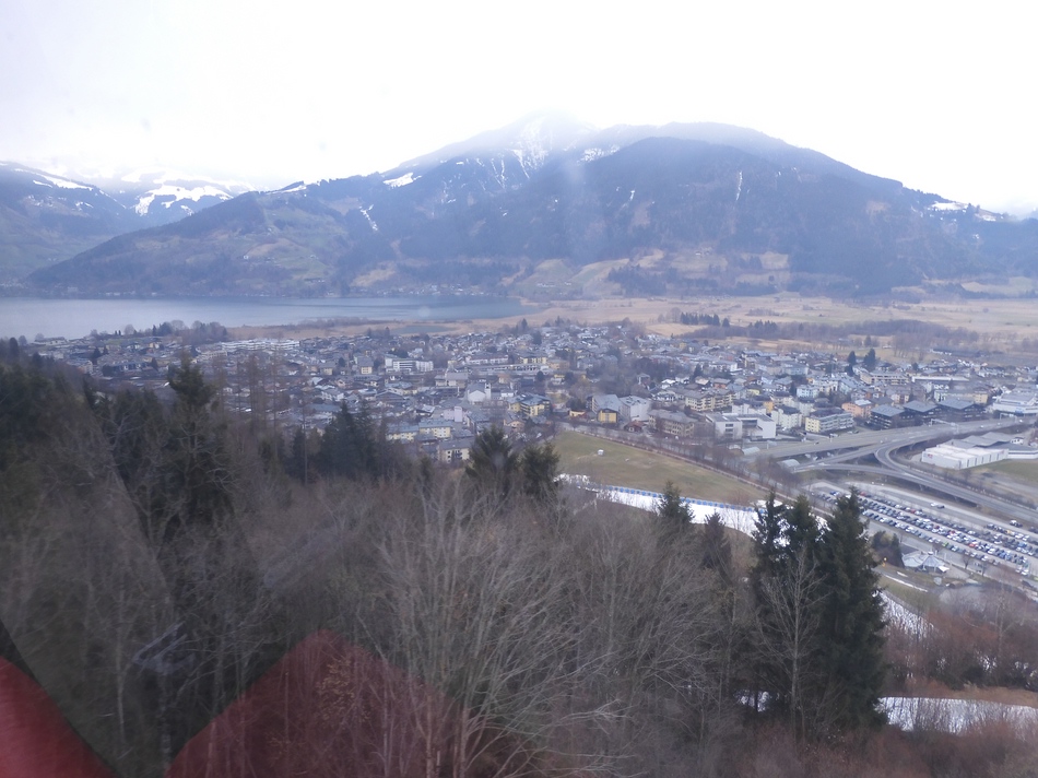 Blick aus der Gondel zum Zeller See