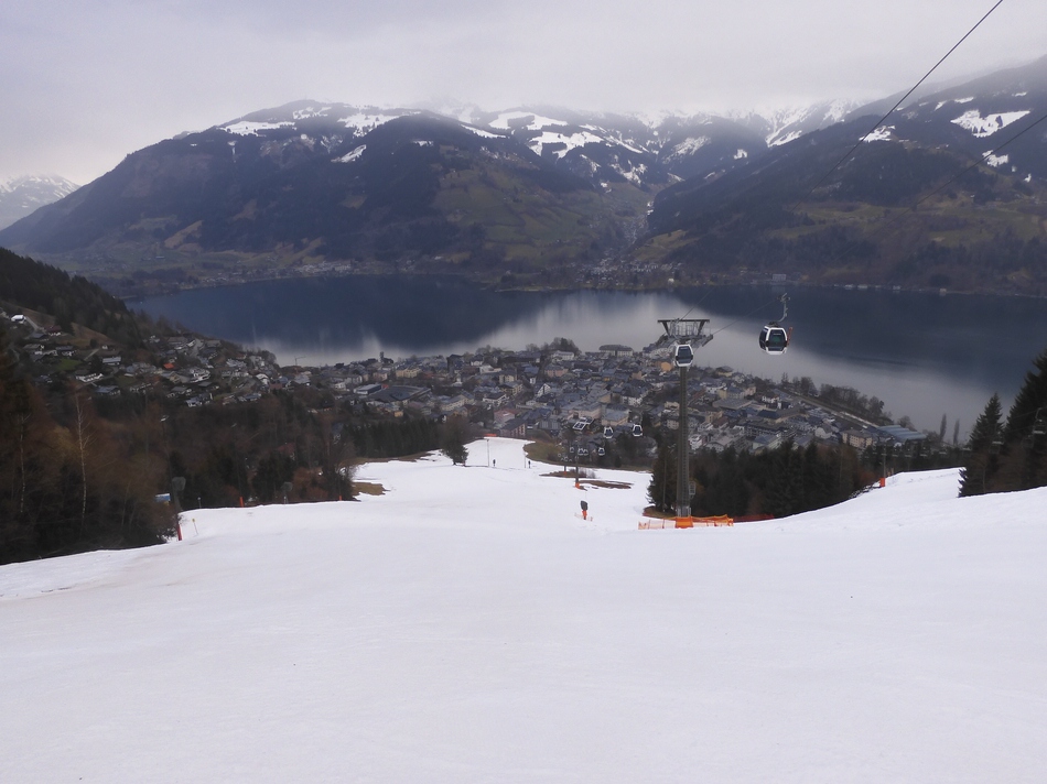 Es folgt eine Fahrt mit dem Cityexpress