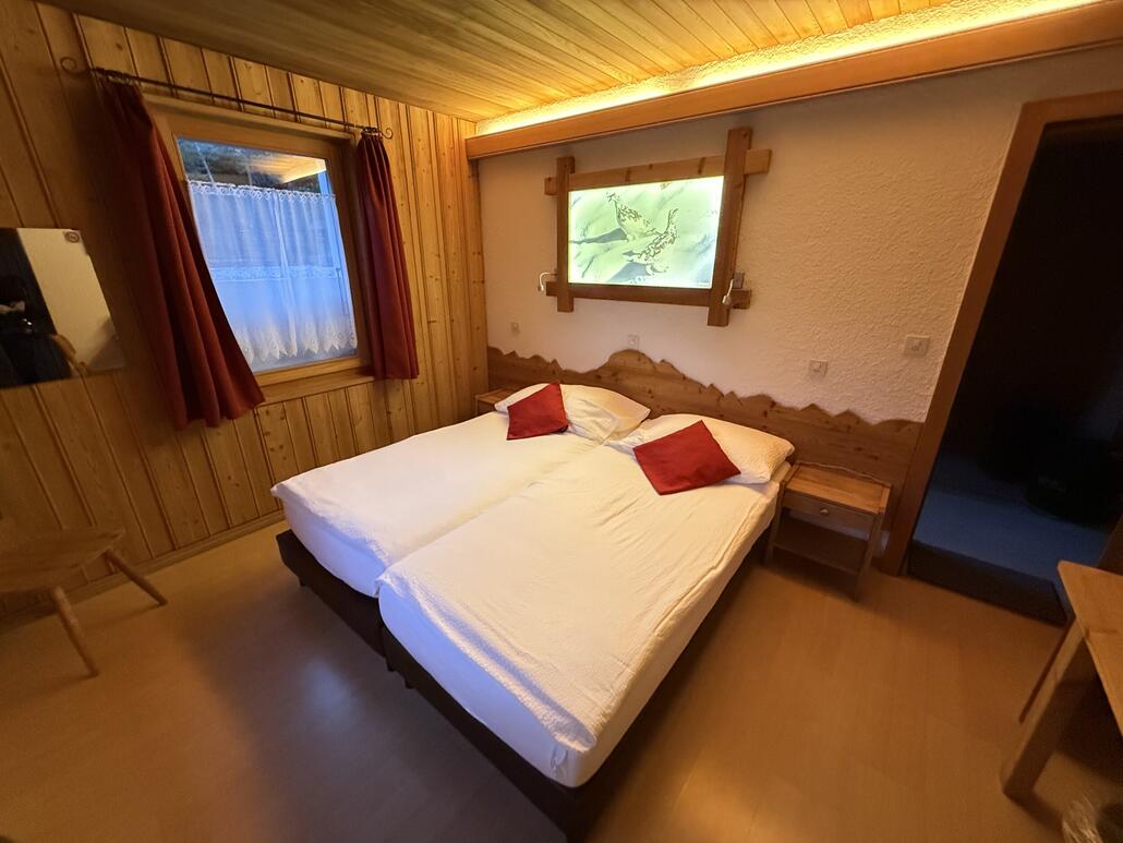 Unser Hotelzimmer. Einfach aber mit bequeme Matratzen.