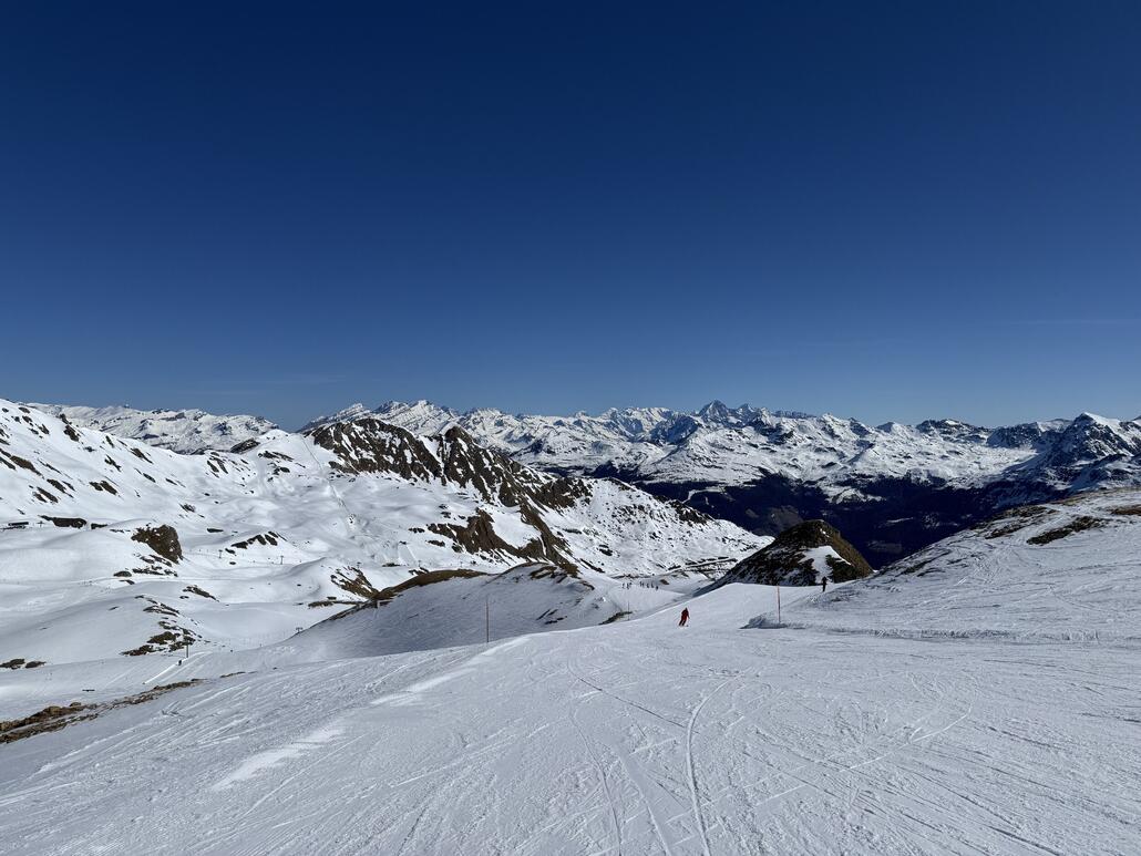Und ebenso geht es auf den roten «Tsa» ganz gut runter...