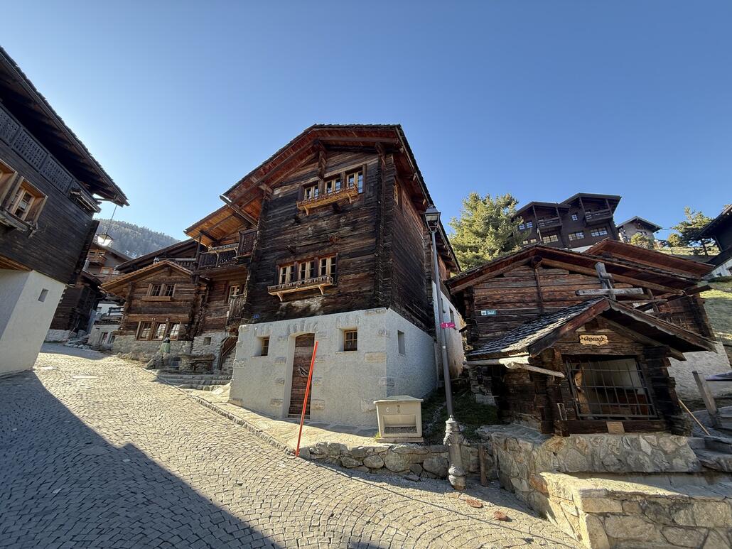 Der kurze Wanderung zurück ins Hotel wiederum Bildhübsch und wenig los.