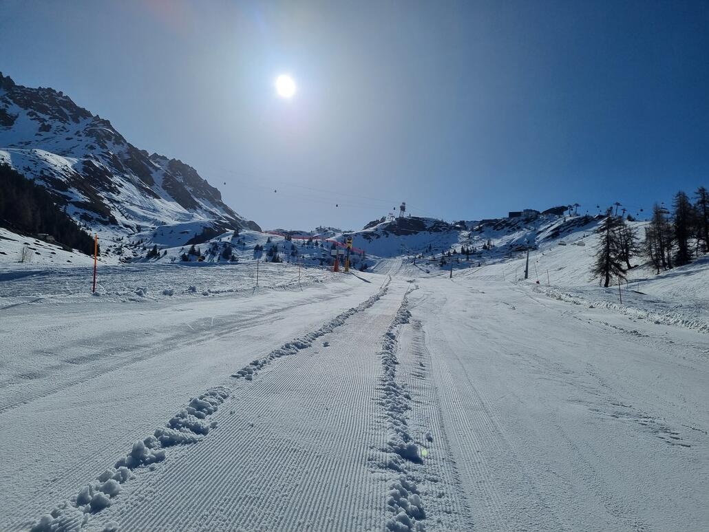 Mayentzet teilweise mit sehr schlechter Präparierung. Hier musste man morgens aufpassen. Wenigstens mit Stöcken abgesperrt