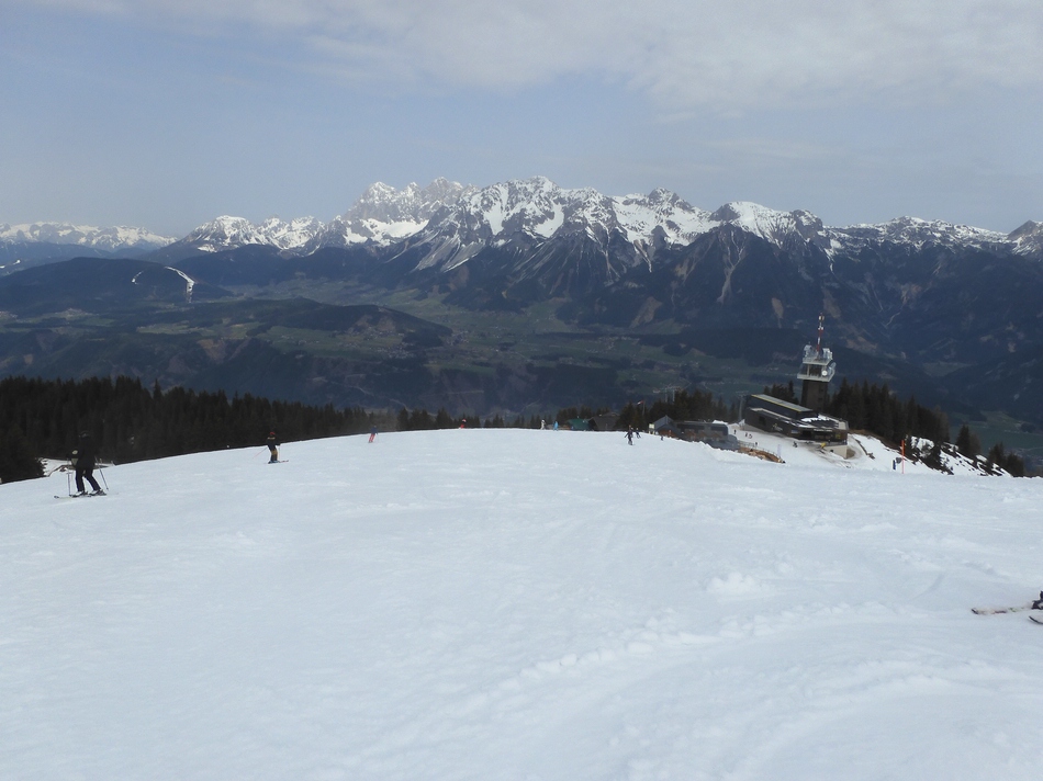 Auf der Planai. Blick zum Dachstein.