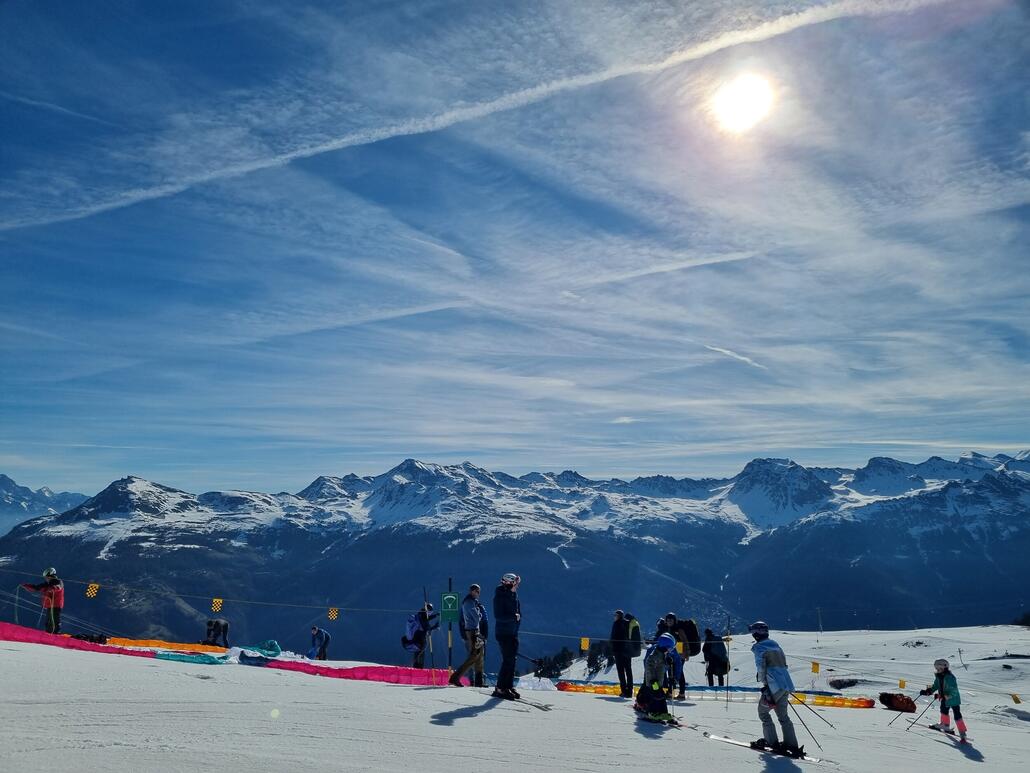 Sehr viele Gleitschirmflieger heute