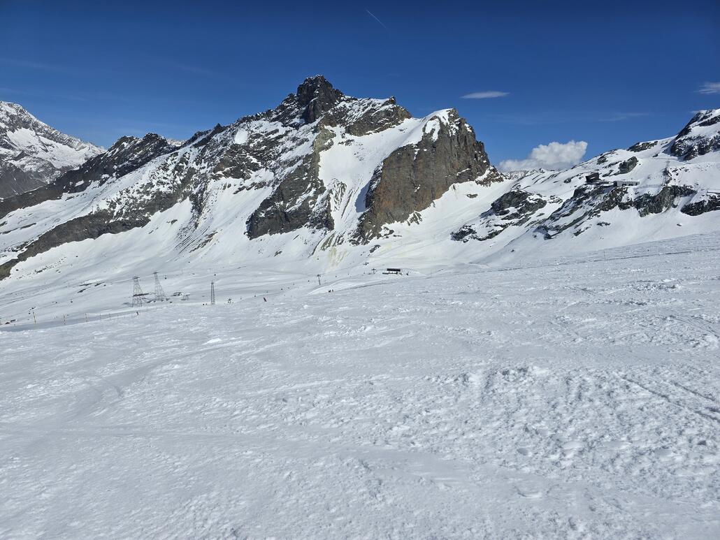 Piste Gletscherband, um 15 Uhr bereits ordentlich aufgeweicht.