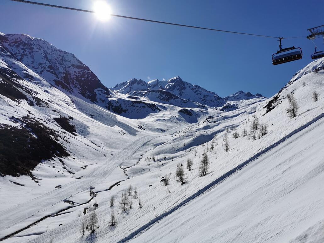3. Velilleckbahn mit immer schön eingeschneitem Seitental.