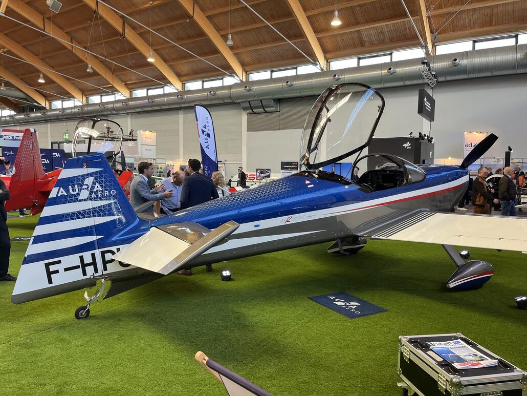 Dieses Flugzeug darf ich bald mal selber fliegen, es wird in Birrfeld zur Verfügung gestellt