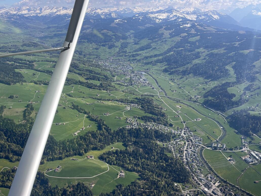 Auf dem Rückflug über das Toggenburg…