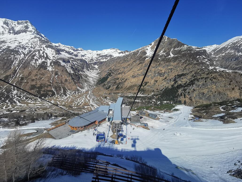 3. Mittelstation. Ich bin aber immer ganz runter gefahren. Die schwarze Talabfahrt war auch top.