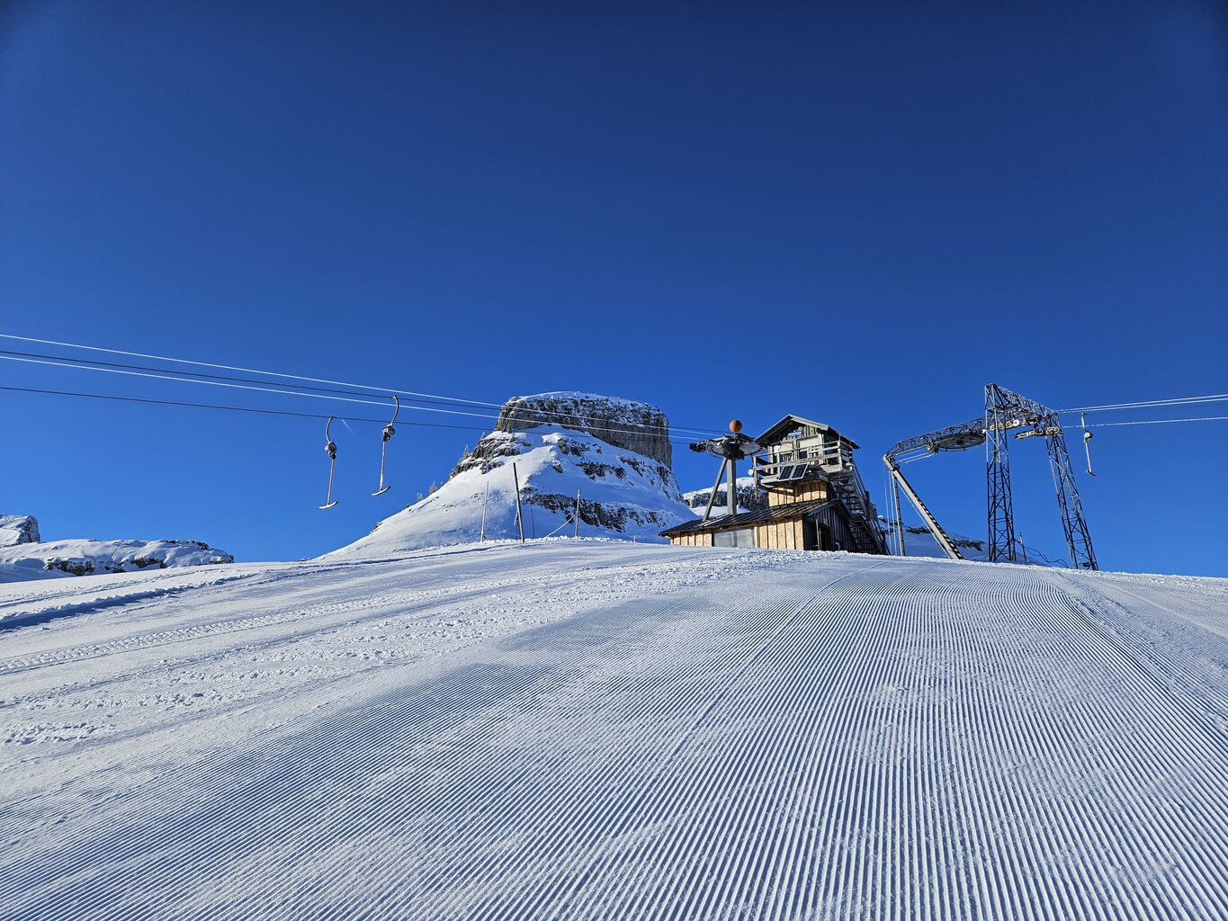 Leider lief nur einer der beiden. Auf Facebook sah man hin und wieder Werbung um für Mitarbeiter zu Werben. Anscheinend trug dies noch keine Früchte.