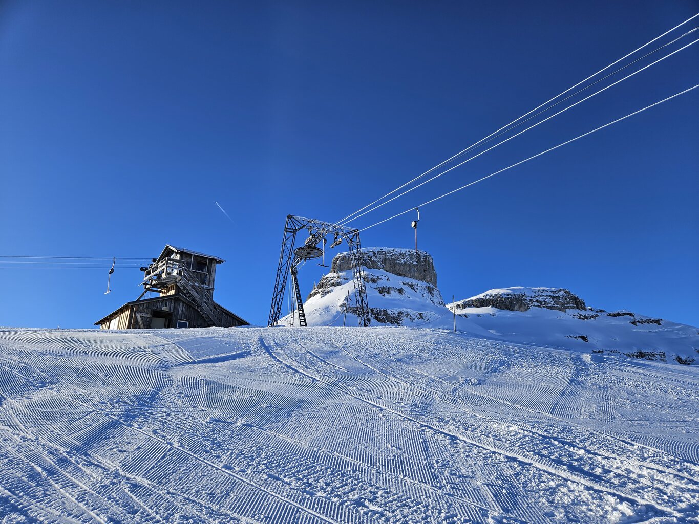 Der Sonnleiten wird im Tal angetrieben. Sein Nachbar am Berg.