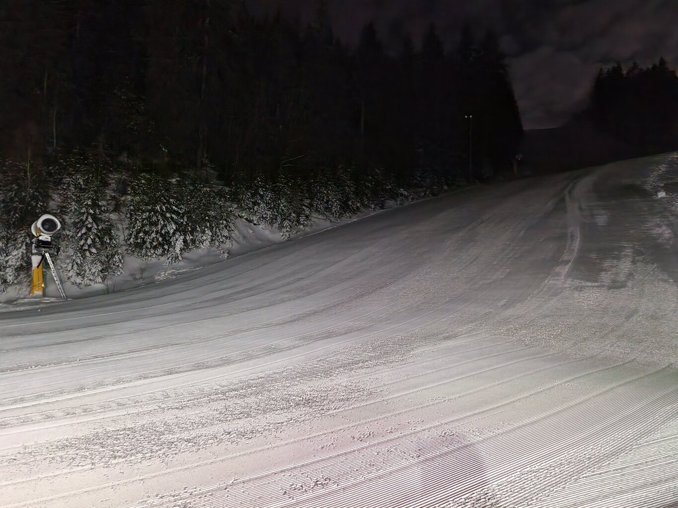 Auf den bereits geöffneten Pisten sind die Bedinungen nun TOP