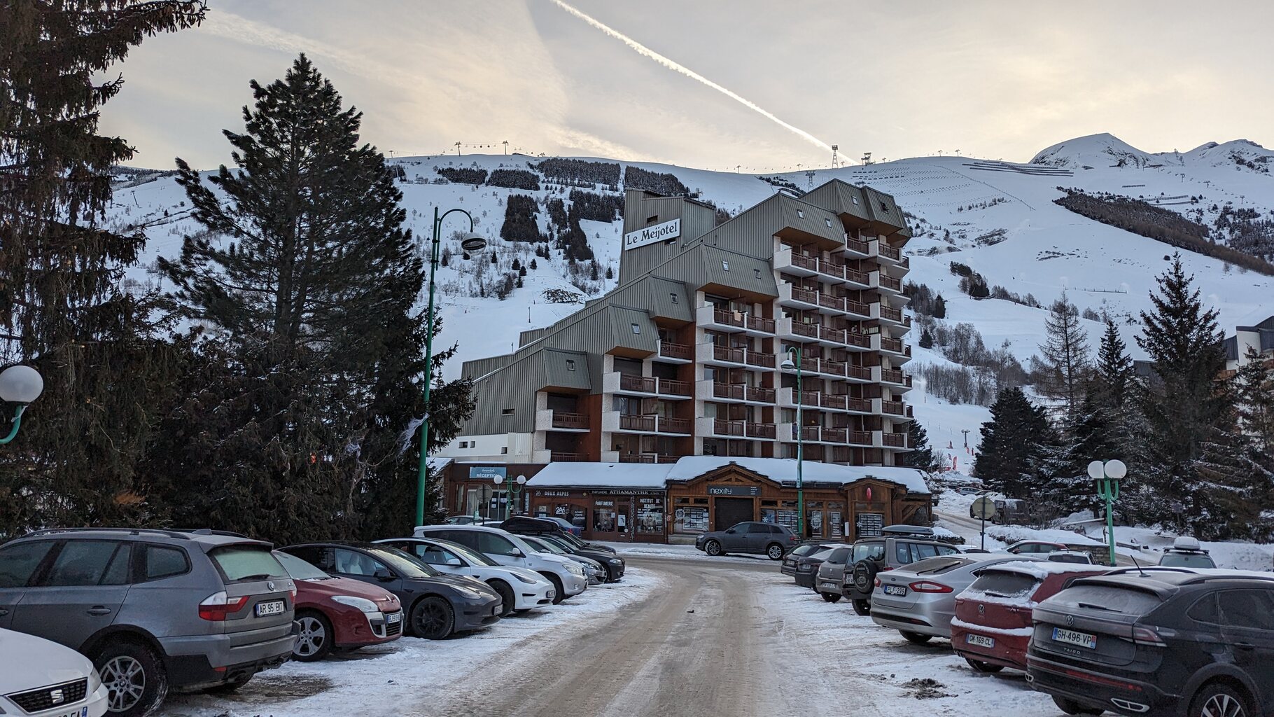 Direkt im Ort am Jandri Express kostenlos parken. Wow!
