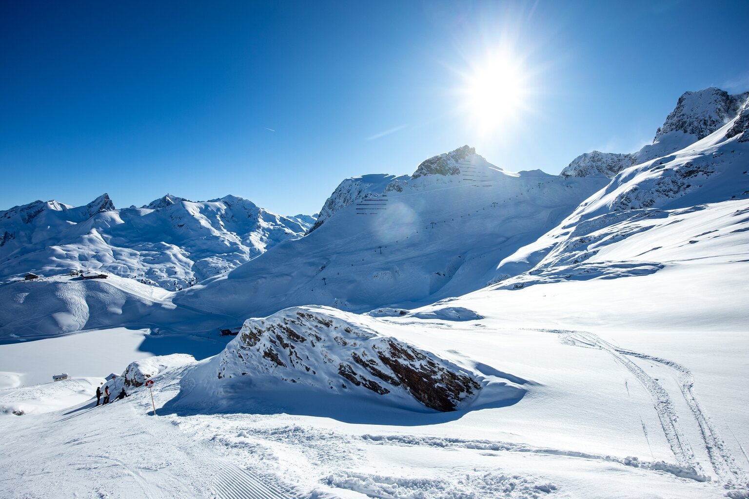 Dafür haben wir eine herrliche Abfahrt nach Zürs.