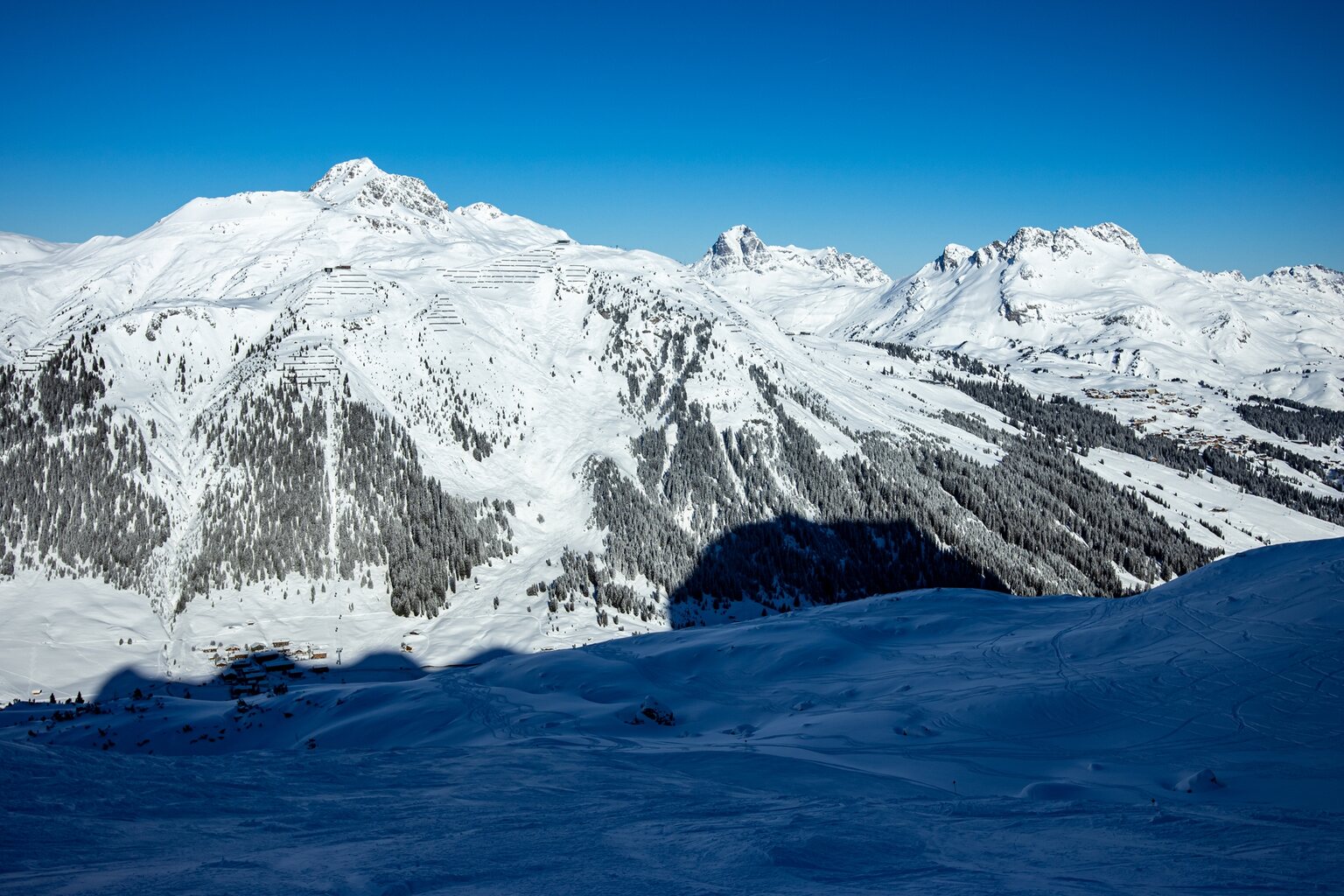 Blick auf die neue Bahn in Zug.