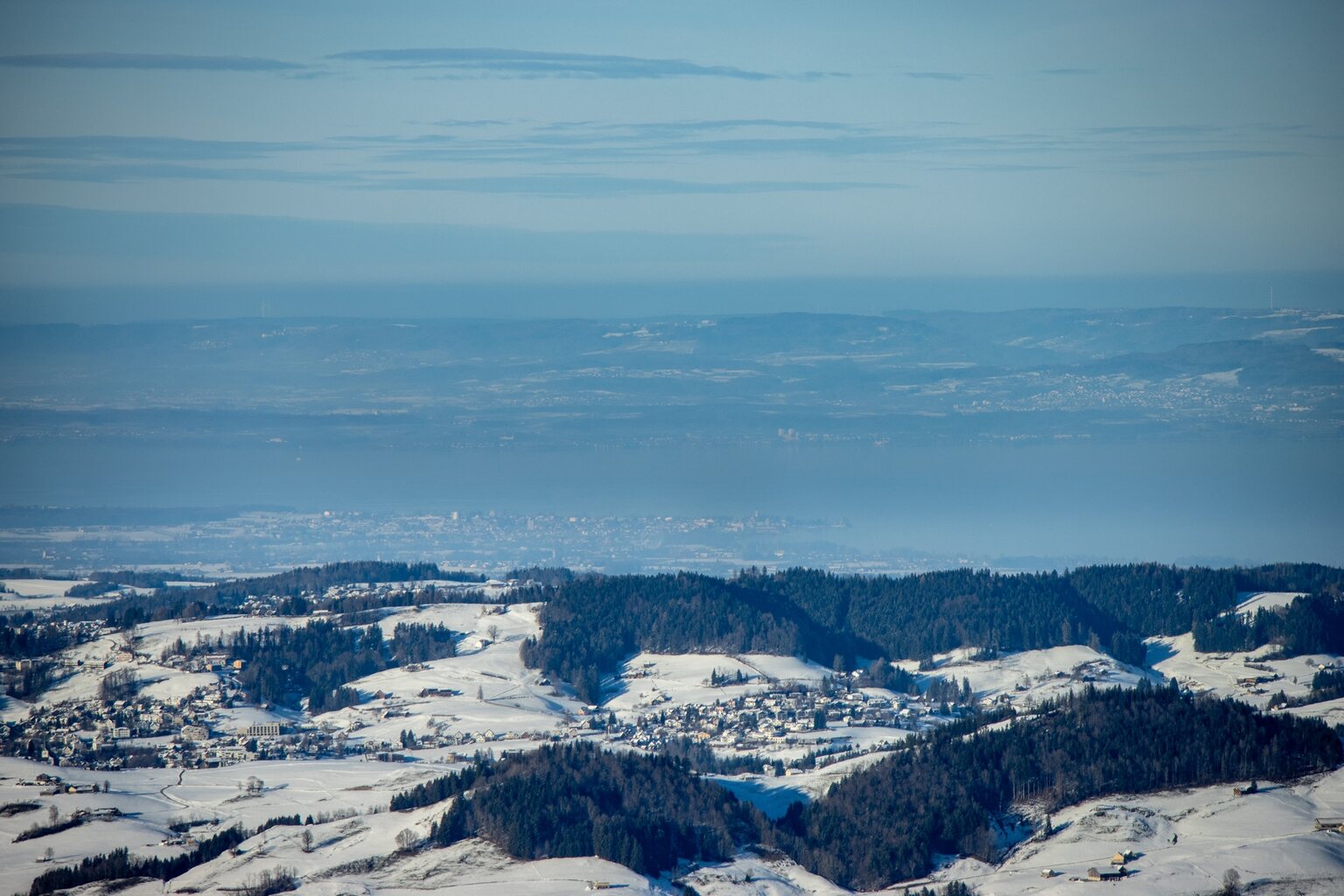 Zoom nach Arbon, dahinter Deutschland.