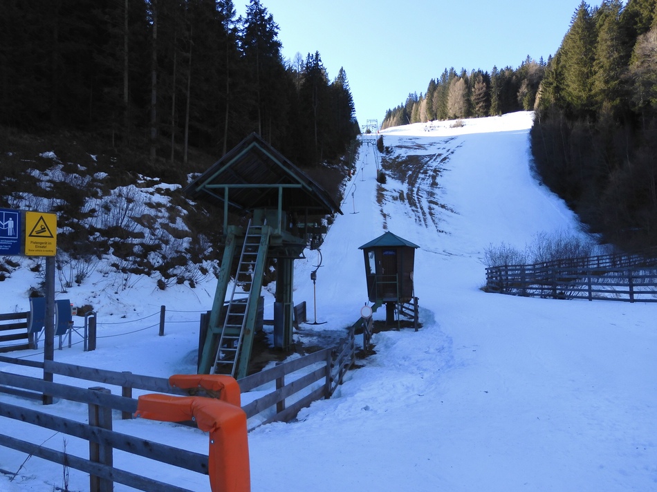 comp_17BuchenliftTalstation.jpg
