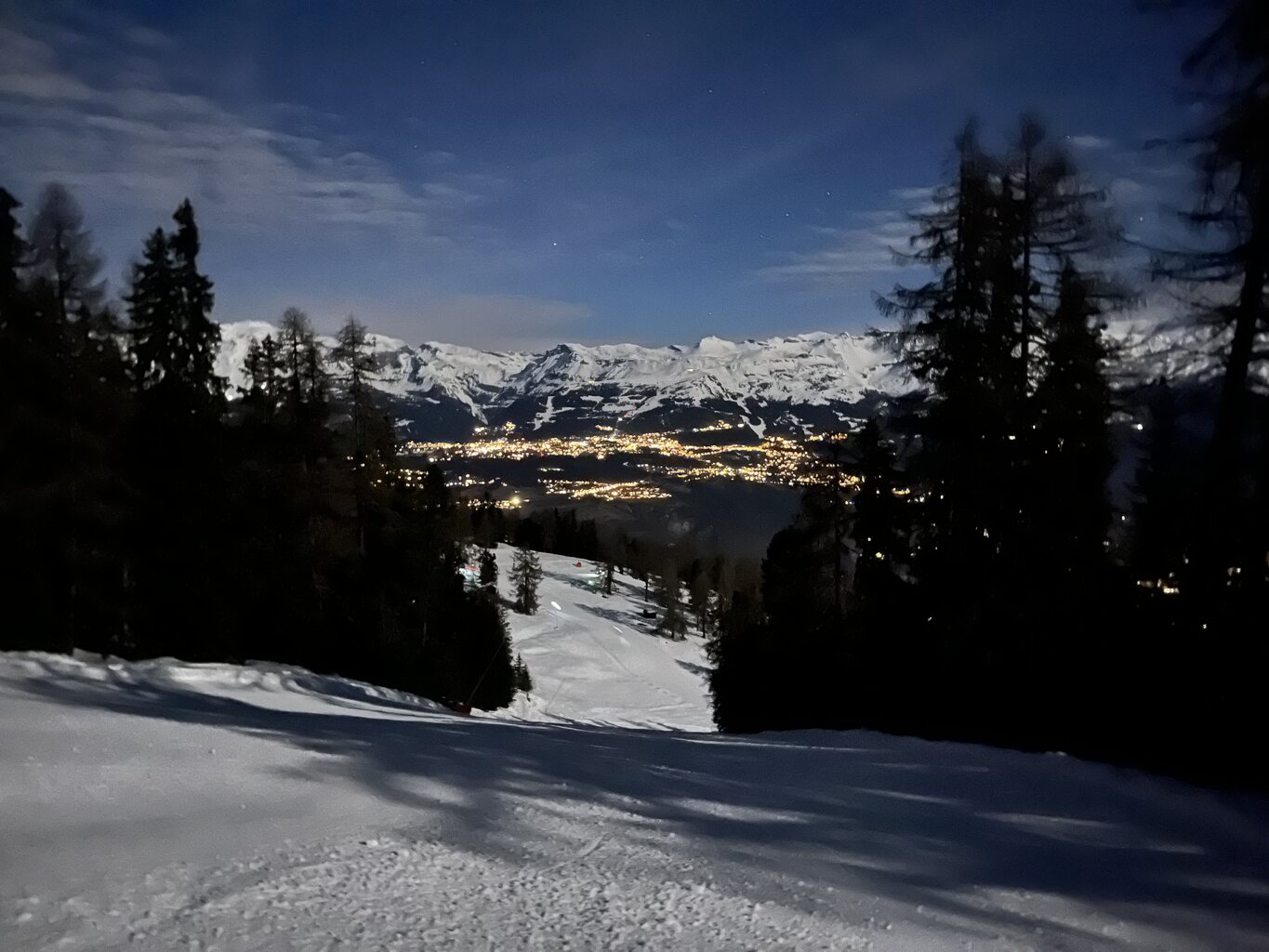 Weiter unten, kurz vor der Einmündung in die blaue Piste Richtung Mittelstation Sigeroulaz.