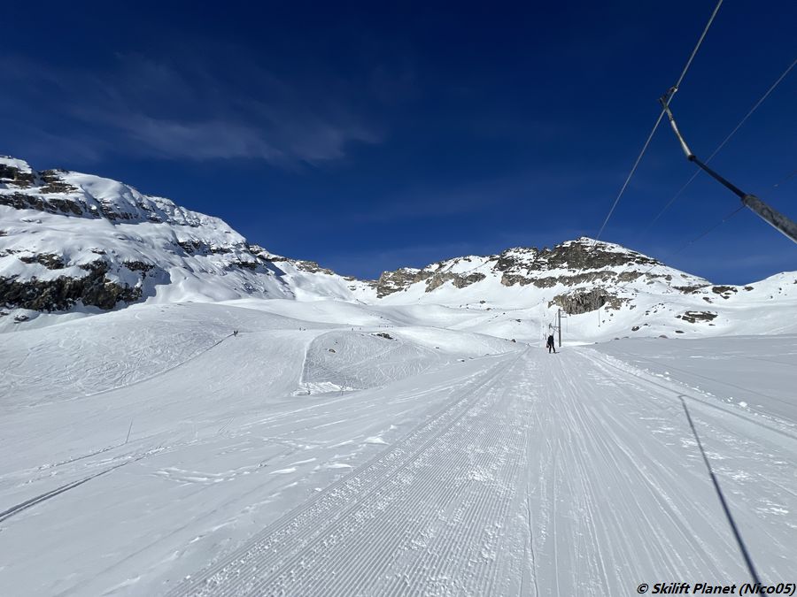 Skilift und Piste Fontanesses 3
