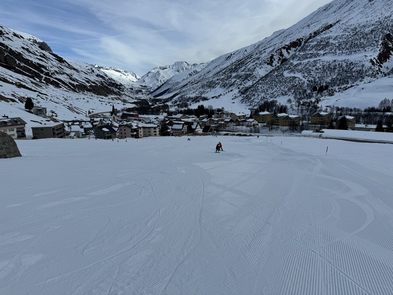 Hinter der Piste der Gratis-Parkplatz - Der Andrang heute war bescheiden