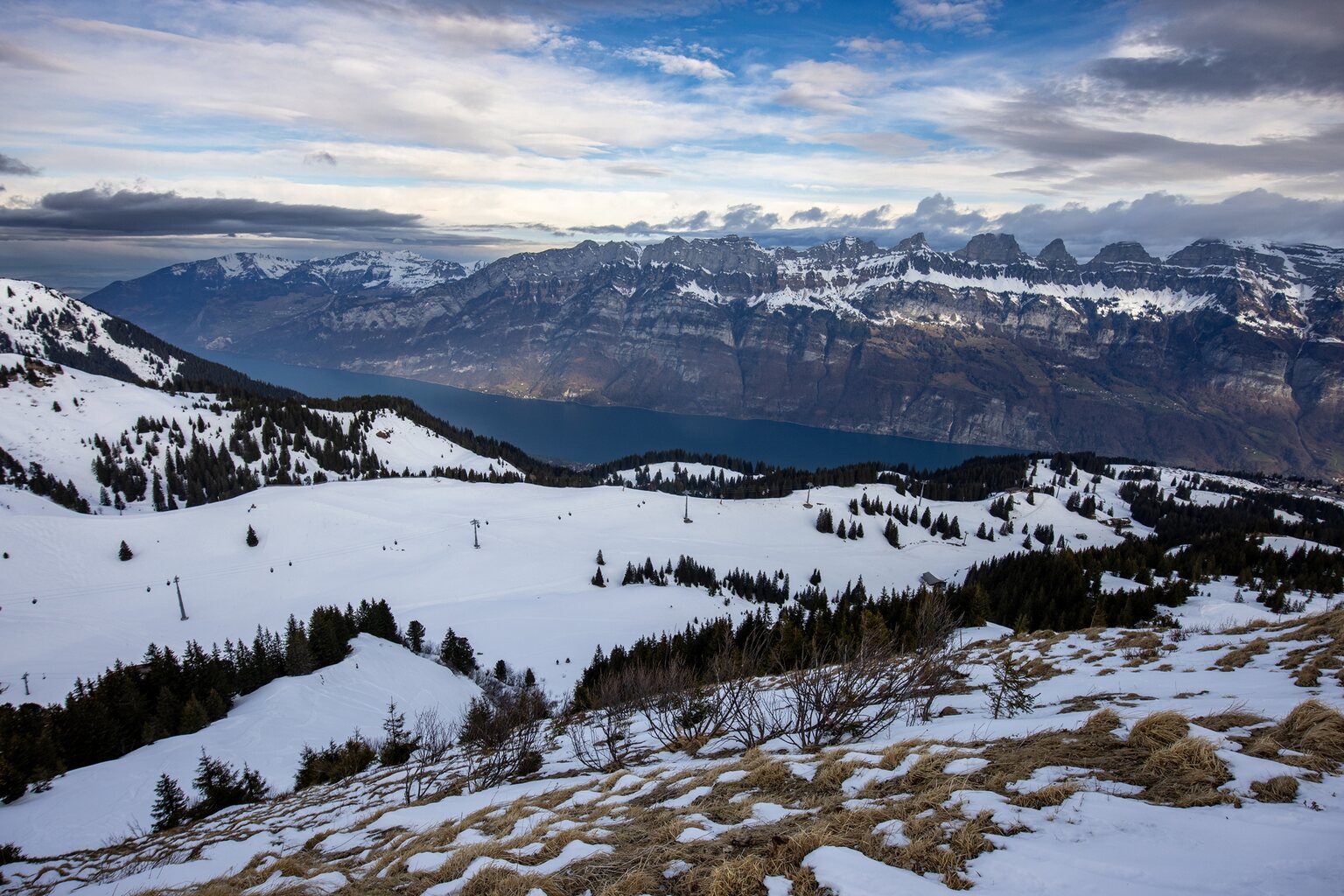 Noch schöner ist dann die Kombination aus Churfirsten und Walensee.