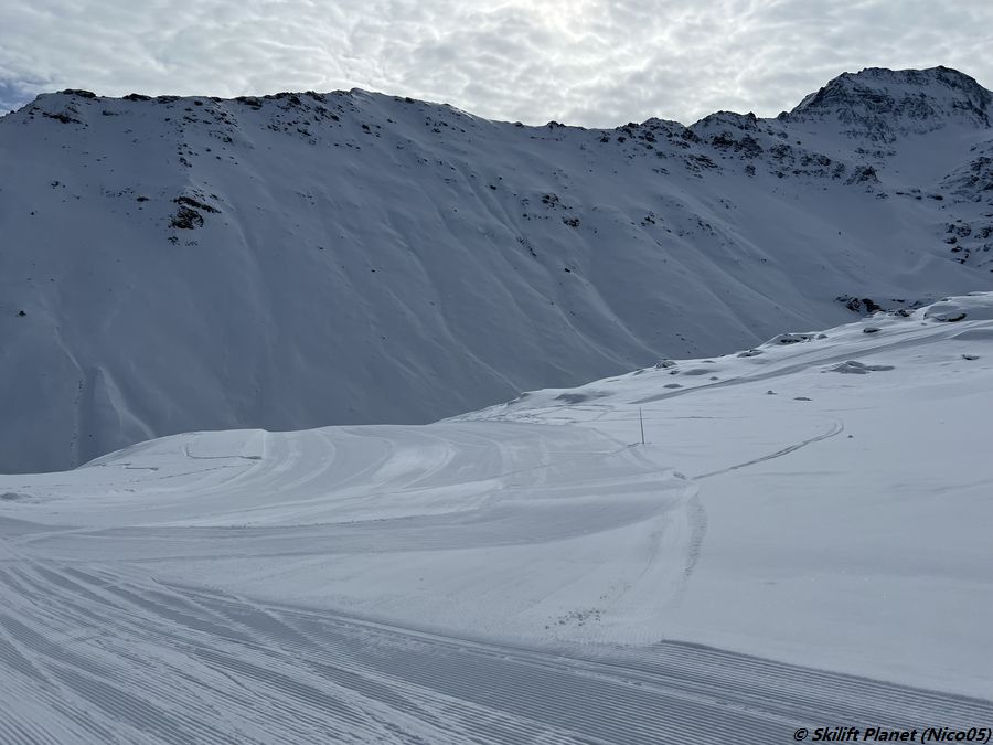 Kreuzung mit der Veisivis Piste