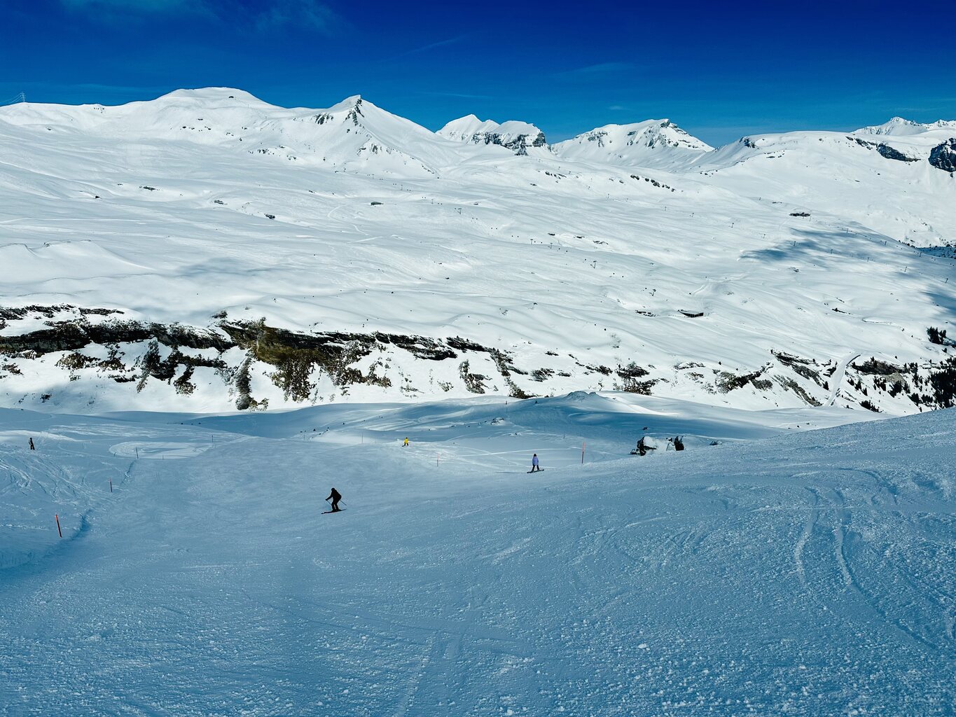 Weiter geht es über die Pulver zur Mutta.