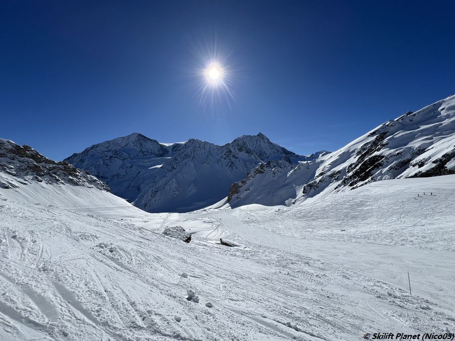 Blaue Piste Fontanesses 3 mit dem Pigne, dem Mont Blanc de Cheilon und dem Grand Combin