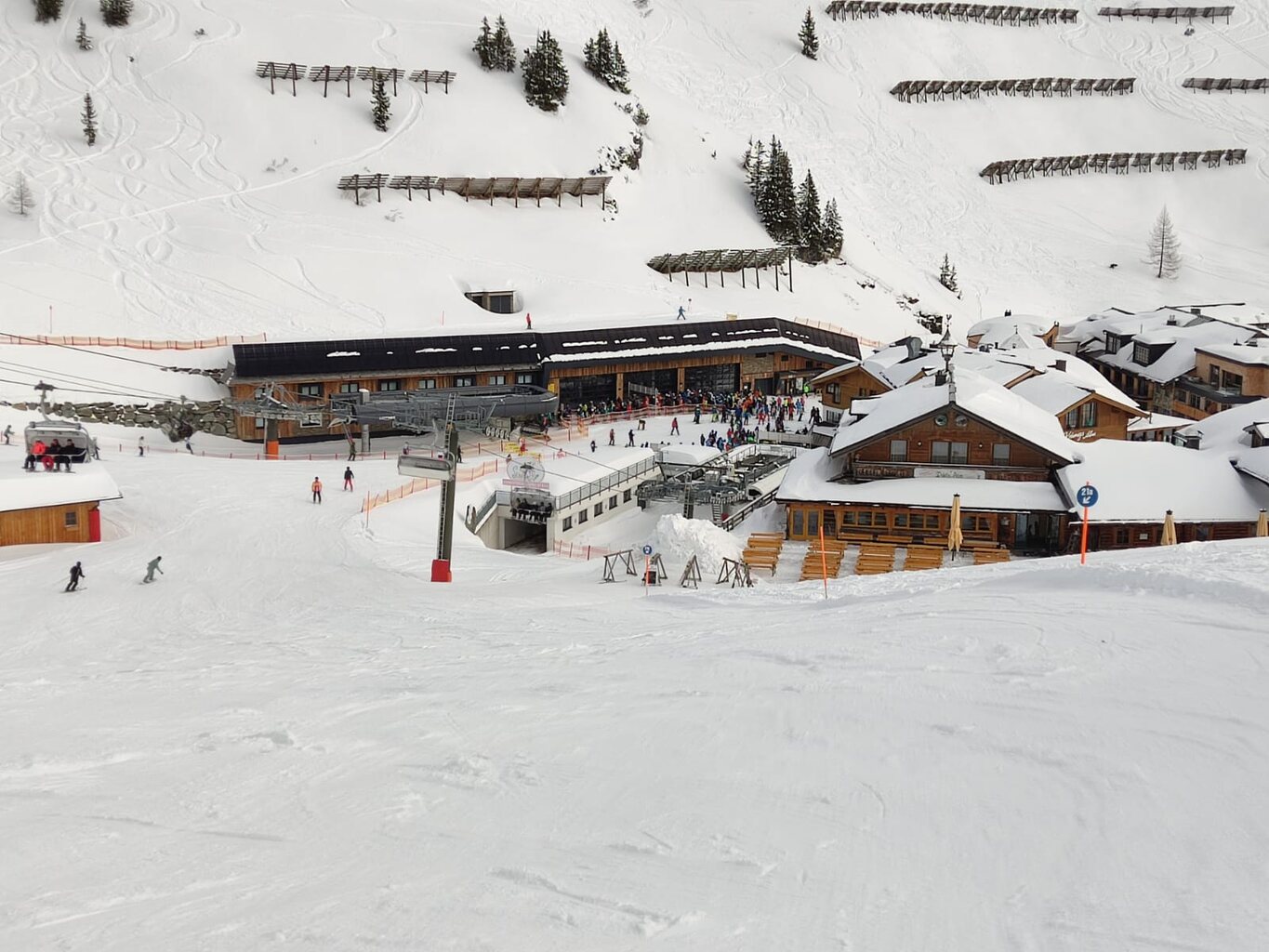 Übliche Wartezeiten, aber im Vergleich zum letzten Jahr gefühlt weniger Wartezeit