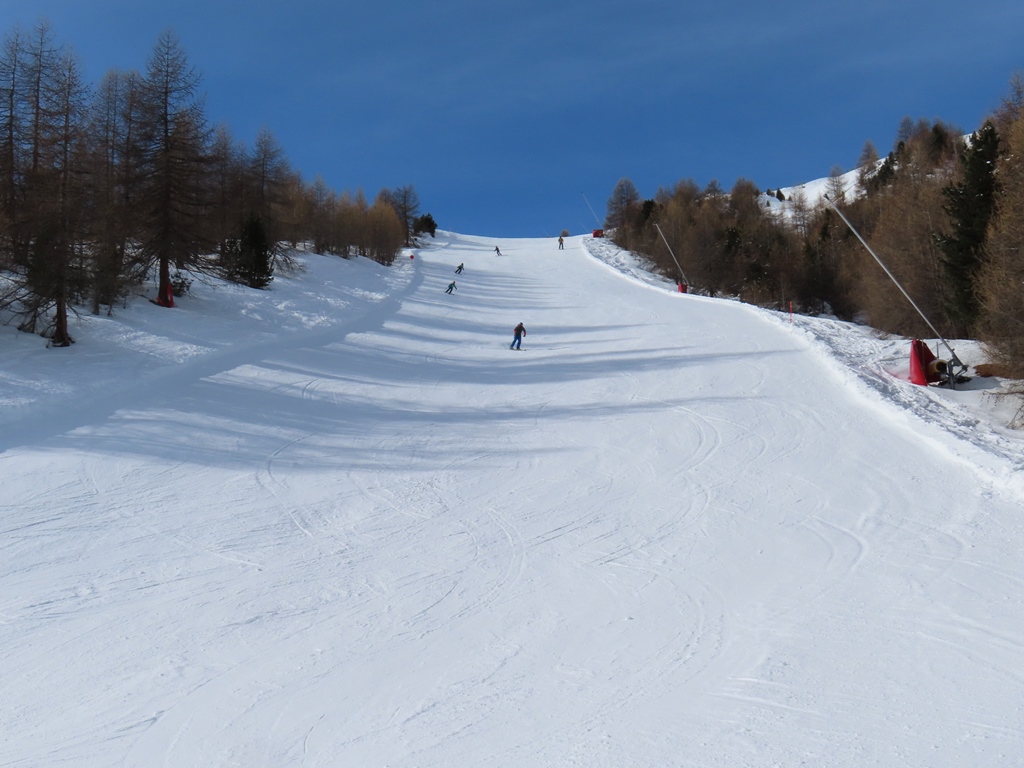 noch weiter unten wird die Piste schmaler