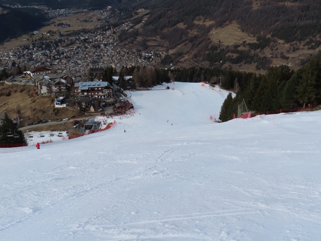Inzwischen bin ich wieder auf der Weltcupabfahrt im mittleren Bereich knapp oberhalb der Traverse Carcentina