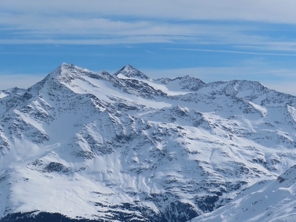 Pizzo Tresero und Punta San Matteo, zwei Hochgipfel der südlichen Ortlergruppe, 3594 und 3678 Meter hoch.