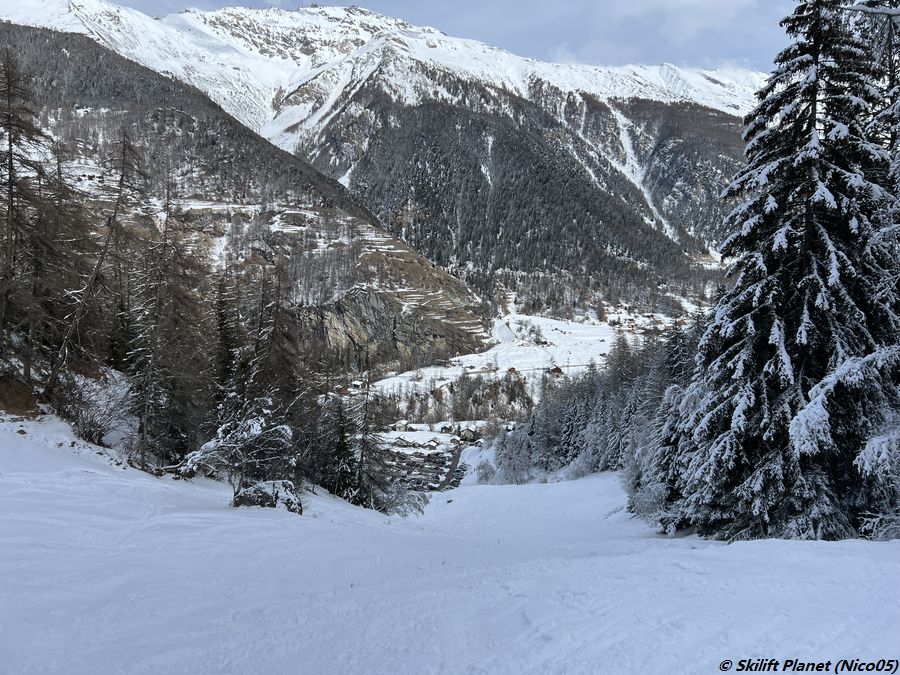 letzter Teil der Talabfahrt nach Lanna (geschlossen, aber skifahrbar)